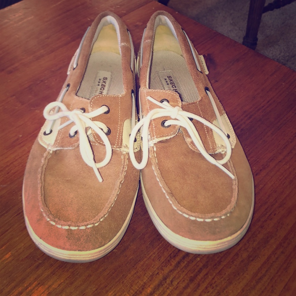 Slightly used slightly worn sketchers casual shoes